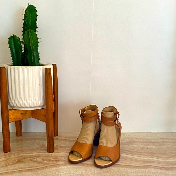 Rag and Bone Heels - Picture 1 of 8